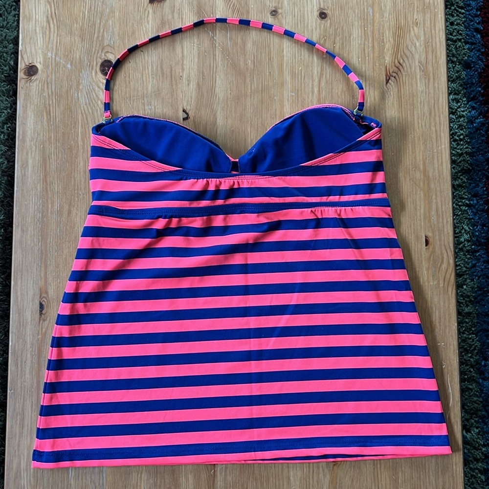 Mossimo swim top - Picture 2 of 3